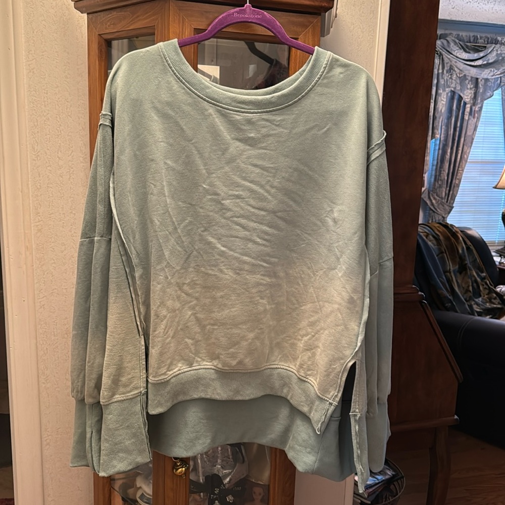 Fantastic Fawn high low shirt